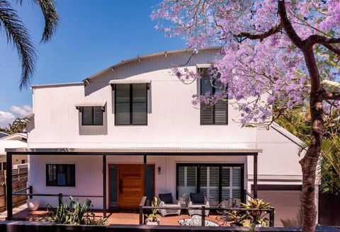 PACIFIC Stunning Coastal Home The Perfect Family Getaway - Accommodation NSW 0