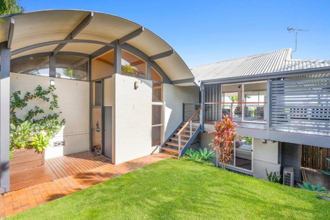 Paradise Palms - Resort Retreat With Panoramic Views - Accommodation NSW 2
