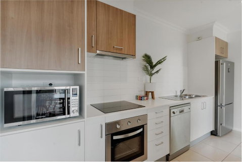 Peaceful 1-Bed Apartment Close To Lonsdale St - Accommodation NSW 1