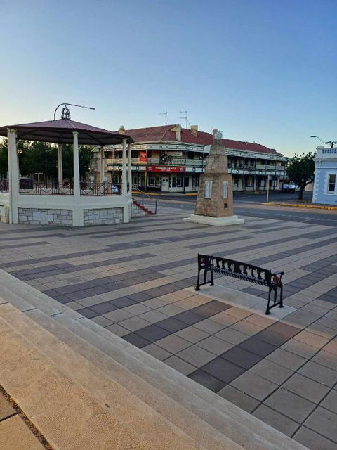 PETERBOROUGH HOTEL - Accommodation NSW 1