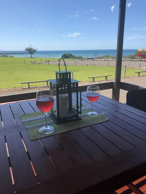 Pine View Holiday Rental - Accommodation NSW 0