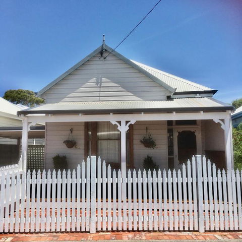 Railway Cottage - Accommodation NSW 3