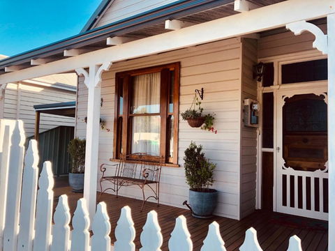 Railway Cottage - Accommodation NSW 2