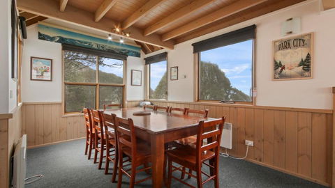 Powderkeg - Accommodation NSW 3