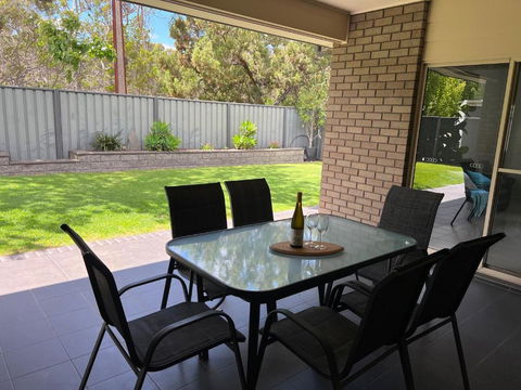 Premium Barossa Getaway - Accommodation NSW 2