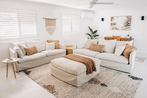 Prime Location With Pool - Walk To Coolum Beach - Accommodation NSW 1