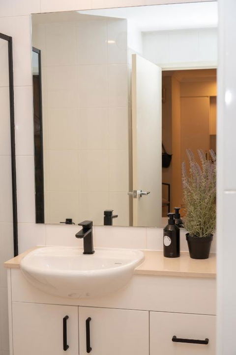 PRIME SPOT: Modern Studio+Balcony Darling Harbour - Accommodation NSW 3
