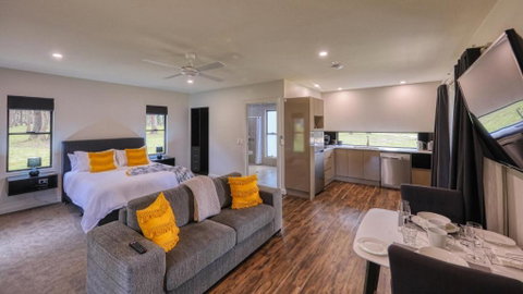 Quaffers On Storm King - Accommodation NSW 3