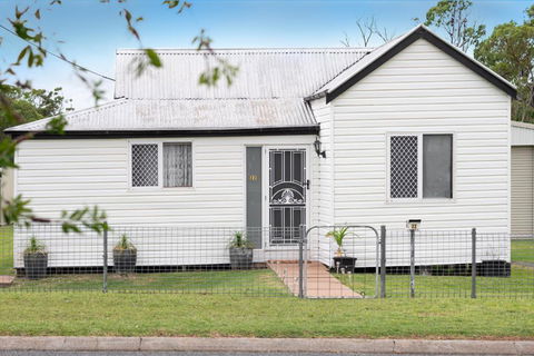 Quaint 2 Bedroom Fully Furnished Cottage - Accommodation NSW 0