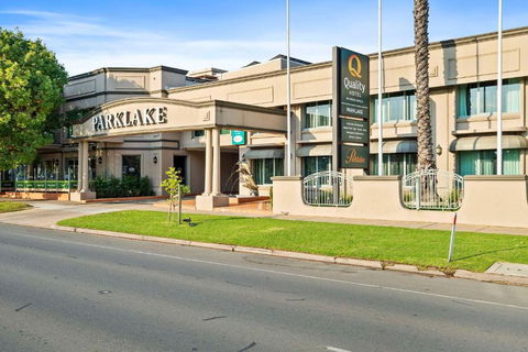 Quality Hotel Parklake Shepparton - Accommodation NSW 1