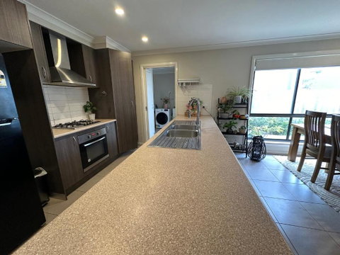 Quiet Comfort For Relaxing Stays - Accommodation NSW 3
