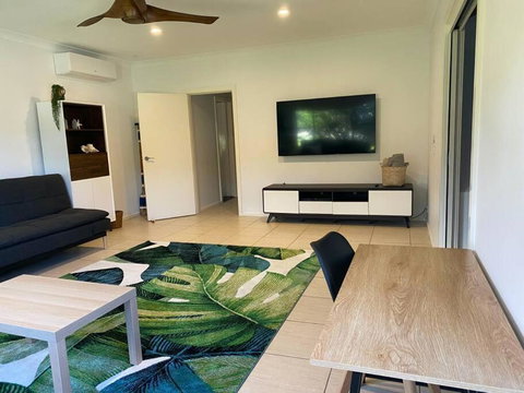 Rainbow Beachhouse - Deluxe, Pristine Location - Accommodation NSW 3