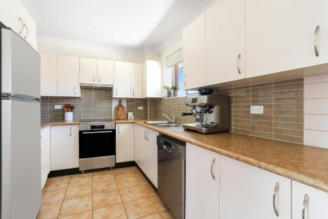 Randwick L 3 Bedroom Apartment + Parking - Accommodation NSW 3