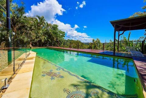 Private Access Retreat 1 Queen Bedroom W Stunning Pool And Ocean Views - Accommodation NSW 1