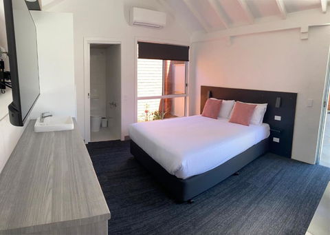 Railway Motel Myrtleford - Accommodation NSW 3