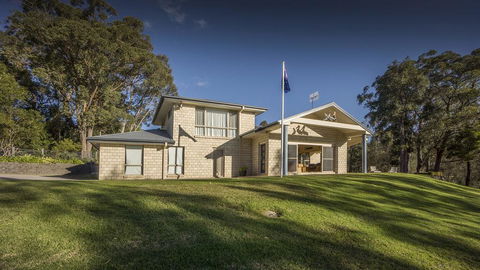 Atlantis On Lake Conjola - Sandra St 1 Lake Conjola - Accommodation NSW 2