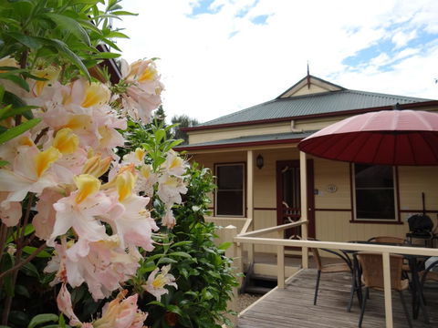 Autumn Affair Cottage 6 - Accommodation NSW 0