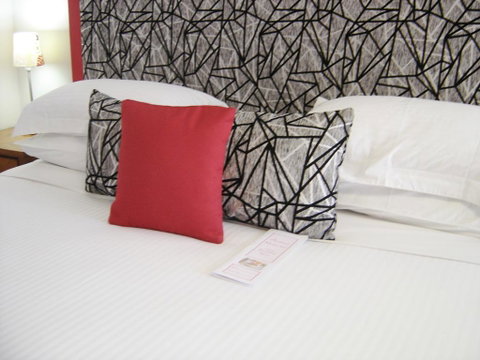 Avaleen Lodge Motor Inn - Accommodation NSW 0