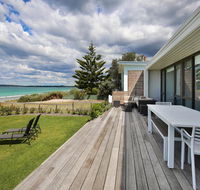 Azure Absolute Beachfront - Pet Friendly - Accommodation NSW
