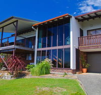 Barrels Beach House 28 Dulconghi Street - Accommodation NSW