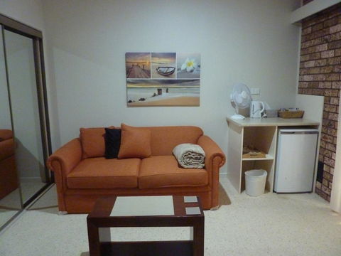 Batemans Bay Manor - Bed And Breakfast - Accommodation NSW 2