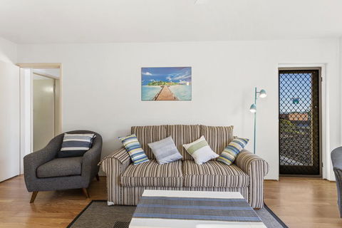 Bay Blue @ Nelson Bay- Just 3 Minutes Walk To Flypoint Beach And 10 Minutes Walk To Little Beach - Accommodation NSW 3
