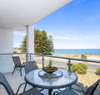 Bayline Beachfront Apartment no 4 - Accommodation NSW