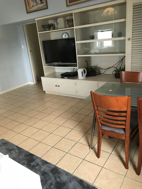Beach Hotel - Accommodation NSW 3