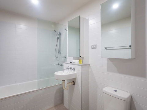 Beach House 7' 26 One Mile Close - Air Conditioned, Wifi, Foxtel, Linen - Accommodation NSW 3