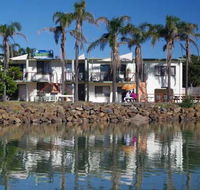 Beachfront 1 25 Willow Street - Accommodation NSW