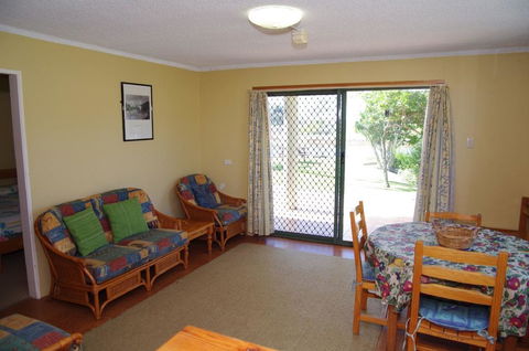 Beachfront 1, 25 Willow Street - Accommodation NSW 2