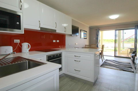Beachfront 2, 25 Willow Street - Accommodation NSW 0