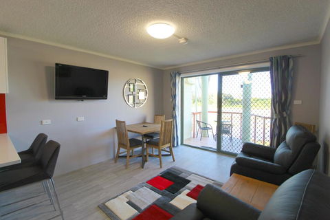 Beachfront 4, 25 Willow Street - Accommodation NSW 3