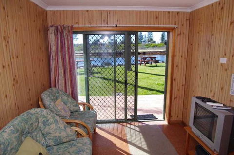 Beachfront 5, 25 Willow Street - Accommodation NSW 3