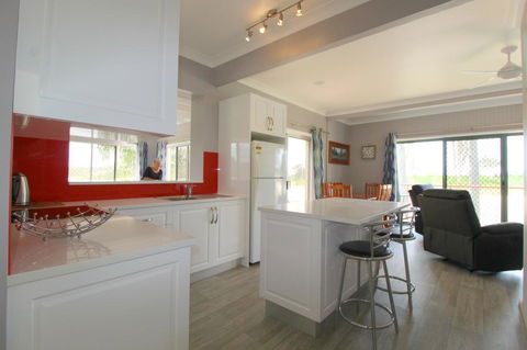 Beachfront 6, 25 Willow Street - Accommodation NSW 3