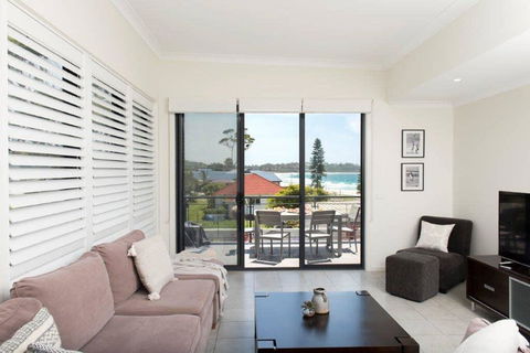 Beachfront 7 - Accommodation NSW 3