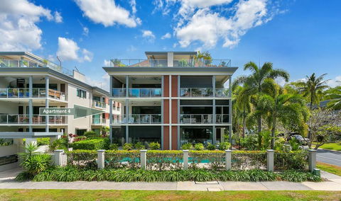 Beachfront Apartment With Ocean Views (4) - Accommodation NSW 1