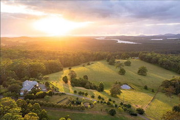 Regatta Park: Where The Land Meets The Sea with Accommodation NSW