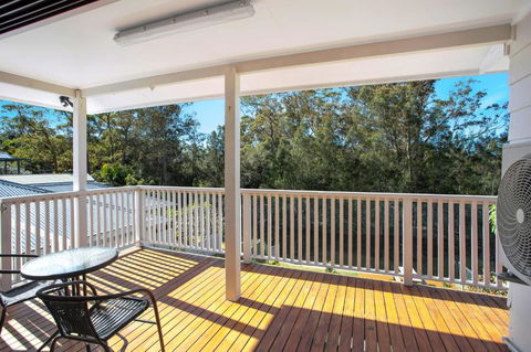 Renovated Coastal Getaway With Water Views - Accommodation NSW 1