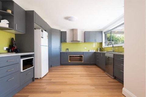 Renovated Delight In Invermay - Accommodation NSW 2