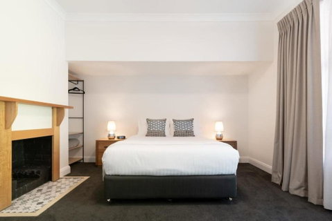 Renovated Delight In Invermay - Accommodation NSW 3