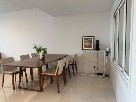 Resort-Style Apartment Near Harbour Town - Accommodation NSW 3