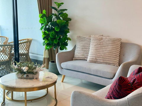 Resort-Style Apartment Near Harbour Town - Accommodation NSW 0