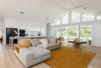 Resort Style Living With Pool, Tennis Court And Beach with Accommodation NSW