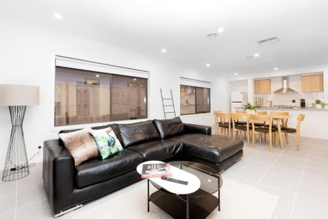 ResortStyle 4BR House With Parking - Accommodation NSW 2