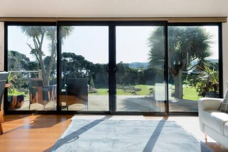 Retreat By The River - Views Wi-fi & Parking - Accommodation NSW 3