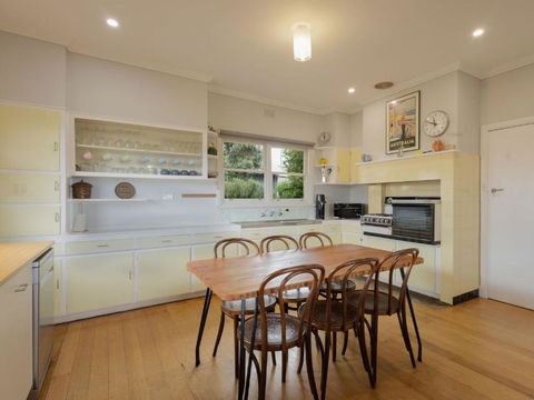 Retro Retreat - Accommodation NSW 3