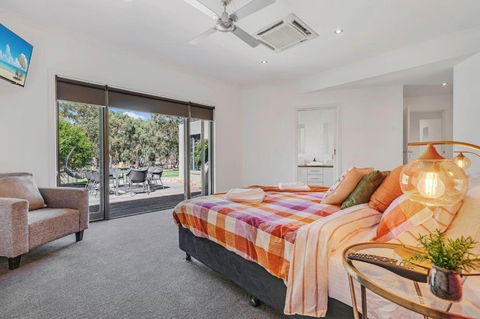 Riverlyne - Riverfront Holiday Home - Accommodation NSW 3