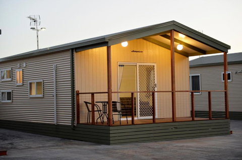 Riverside Cabin Park - Accommodation NSW 0