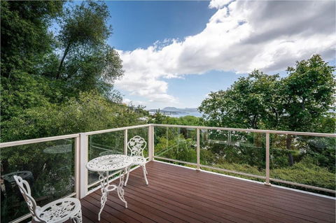 Riveting House With Incredible Water-view At SandyBay - Accommodation NSW 1